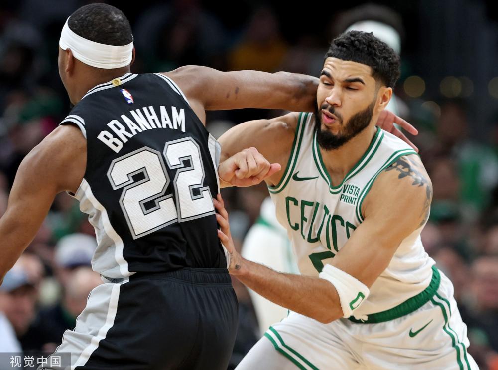 场休息时临 场休息时临